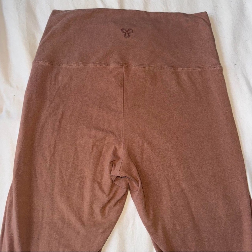 Aritzia brown High-Waist leggings